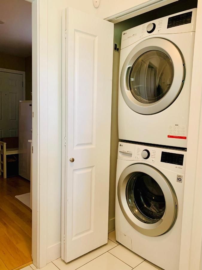 Private Guest Suite 10Mins To Downtown - King Bed - Bathtub - Free Parking Ванкувер Екстер'єр фото