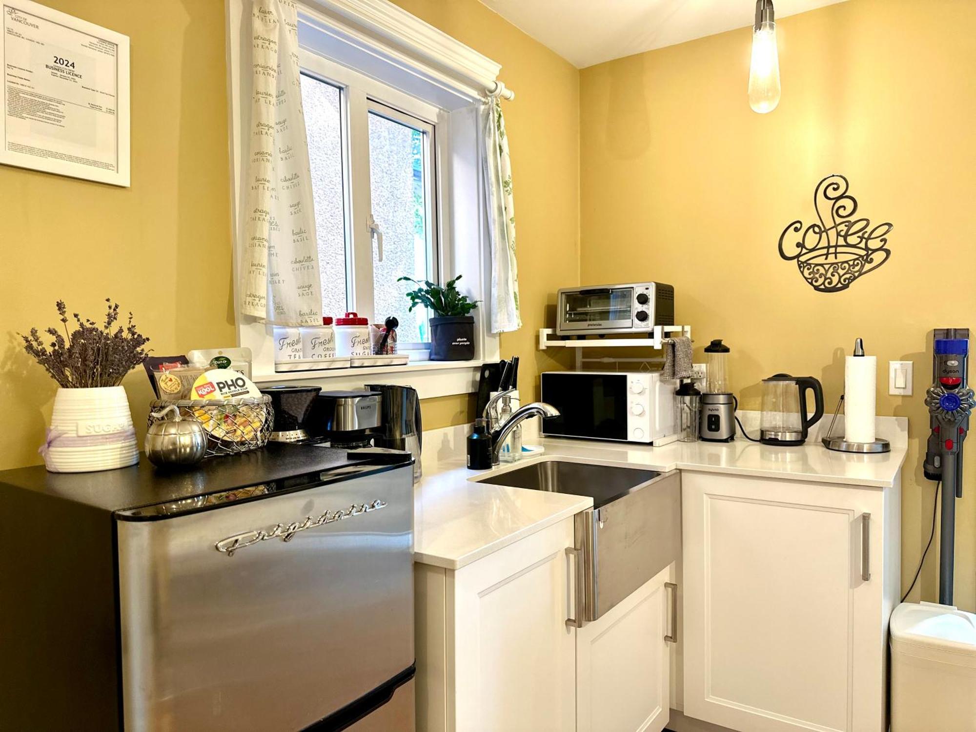 Private Guest Suite 10Mins To Downtown - King Bed - Bathtub - Free Parking Ванкувер Екстер'єр фото