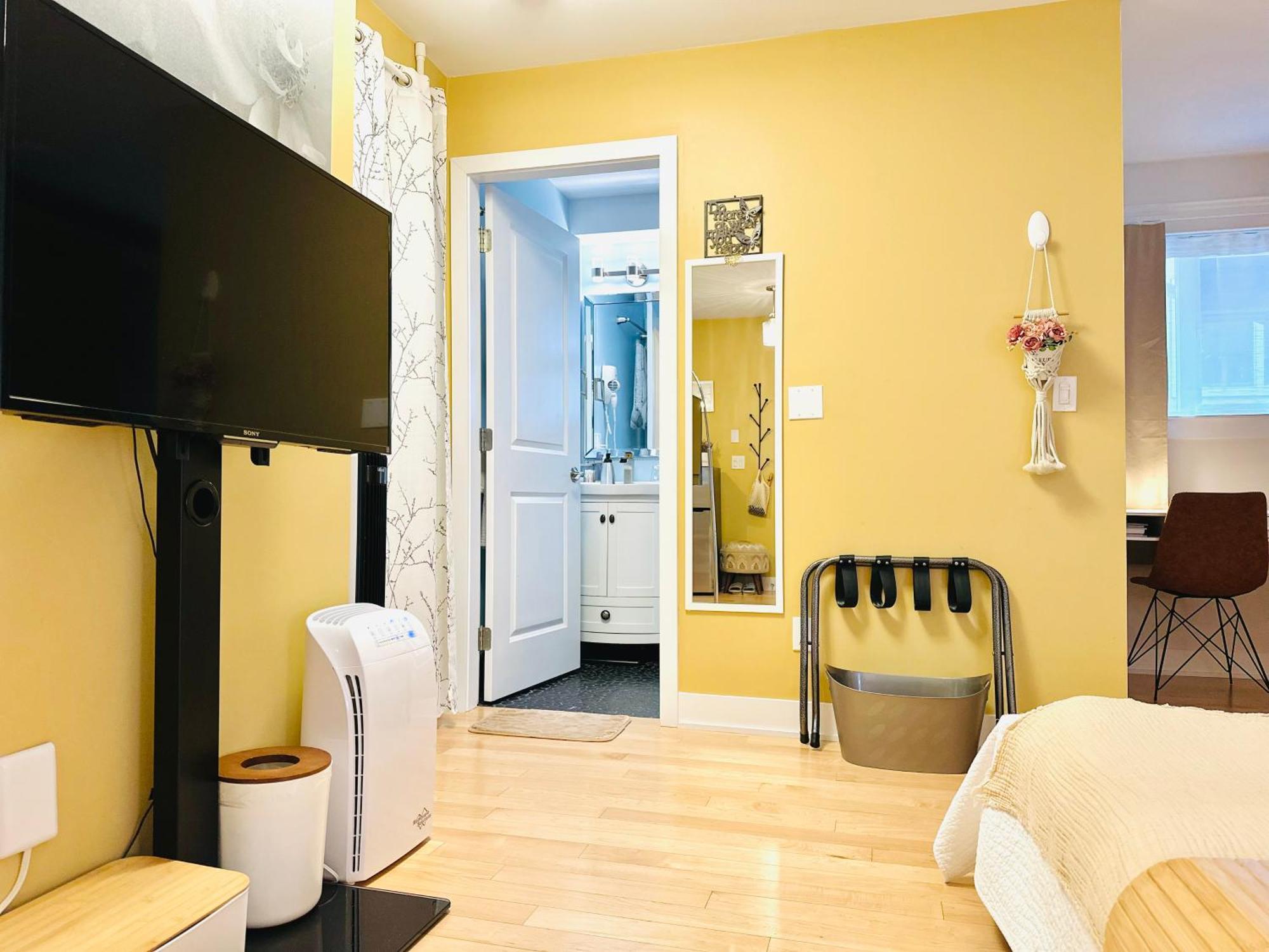 Private Guest Suite 10Mins To Downtown - King Bed - Bathtub - Free Parking Ванкувер Екстер'єр фото