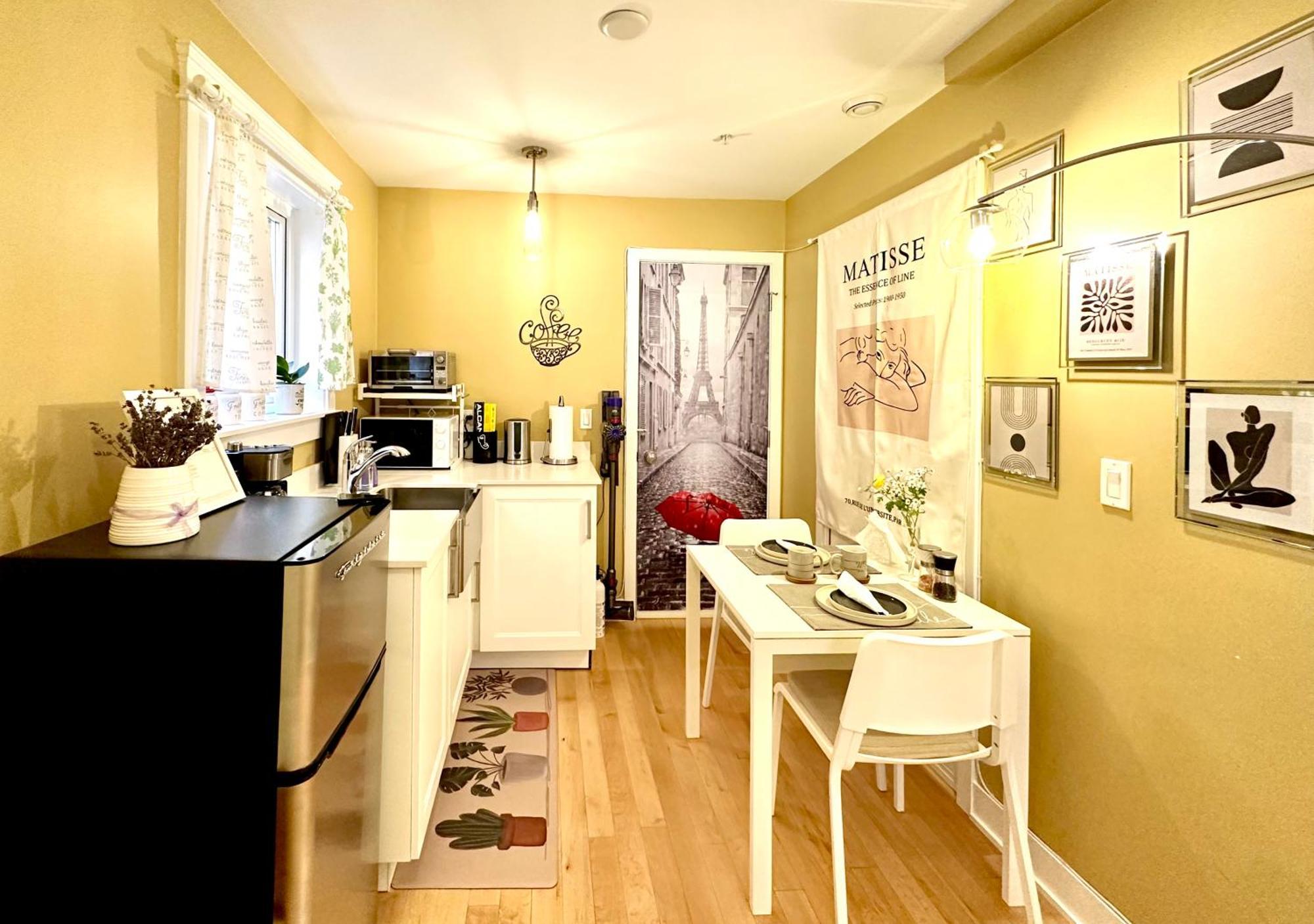 Private Guest Suite 10Mins To Downtown - King Bed - Bathtub - Free Parking Ванкувер Екстер'єр фото